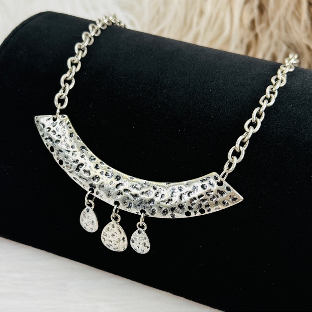 Vintage Silvertone southwestern style hammered Statement Choker Necklace
